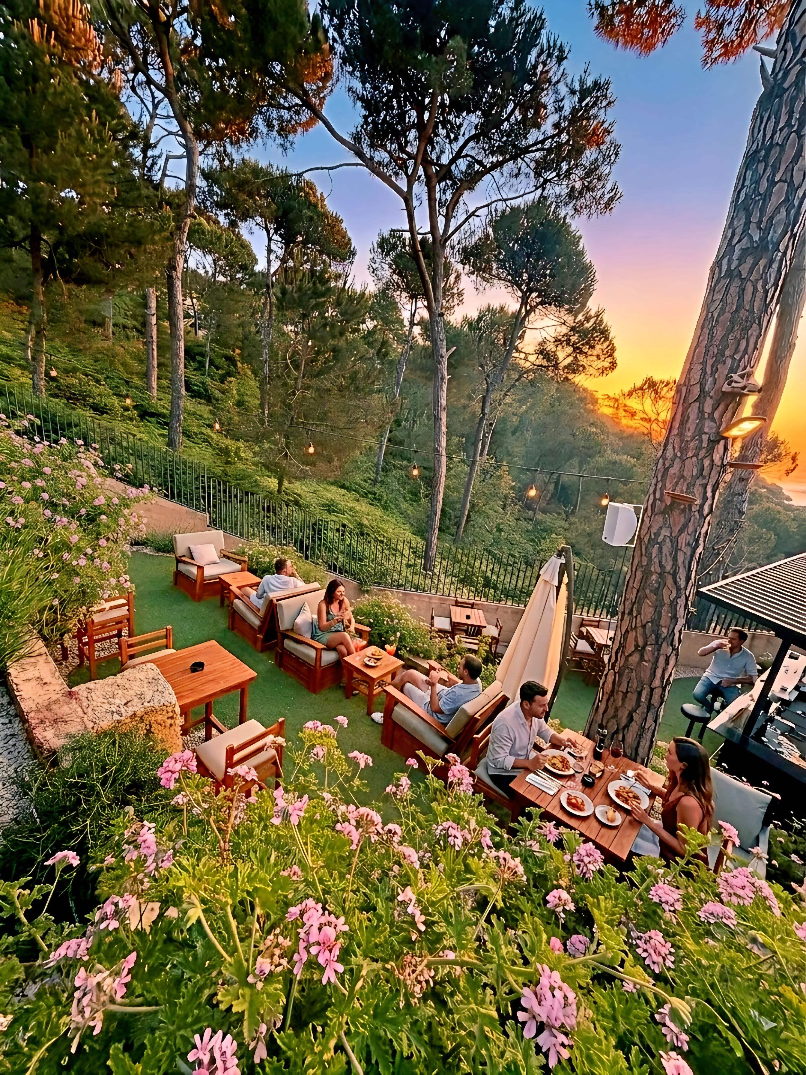 AKAIA Sunset Dining